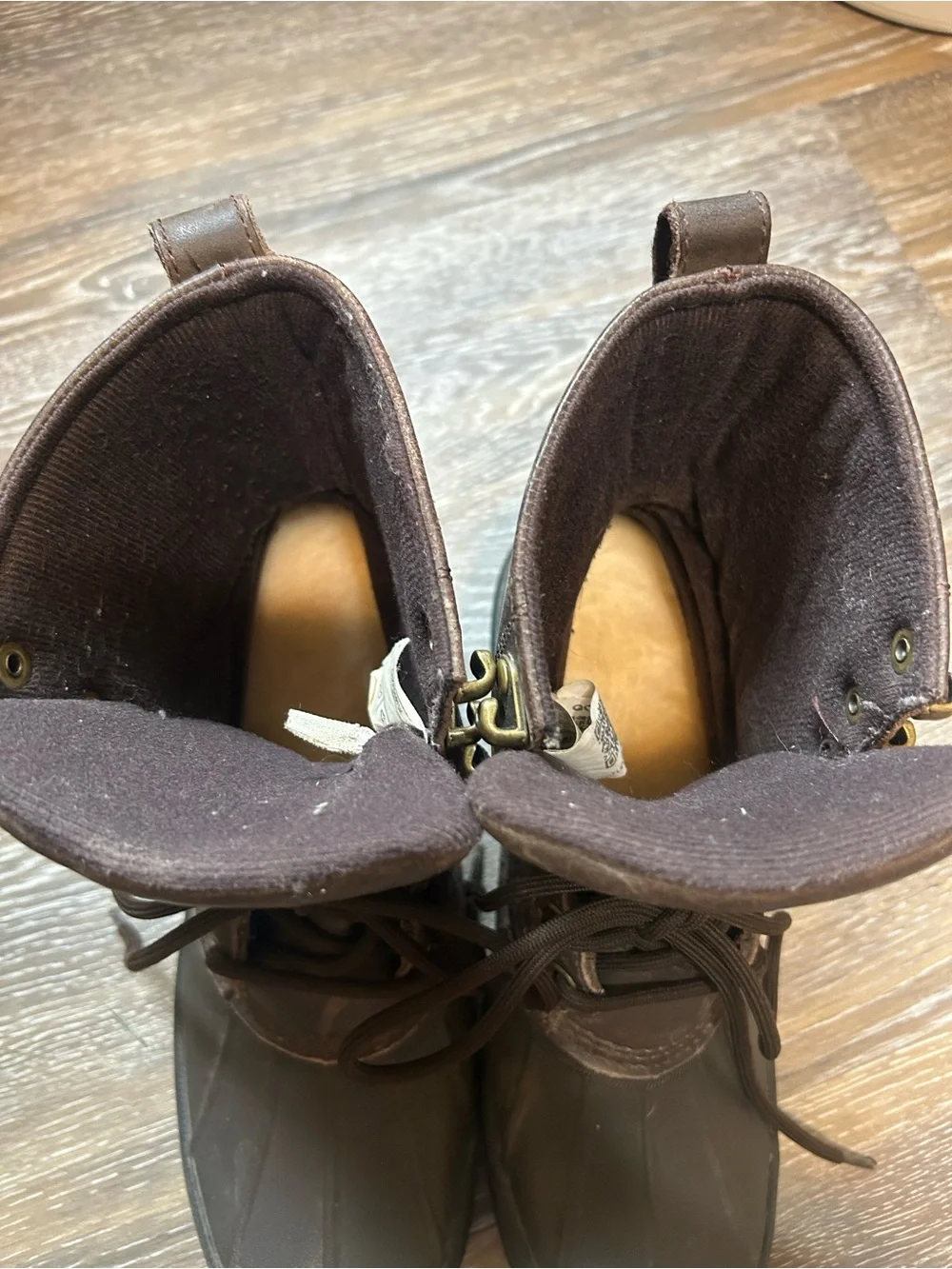 UGG Yucca Dark Brown Waterproof Lace-Up Duck Boot Size 8